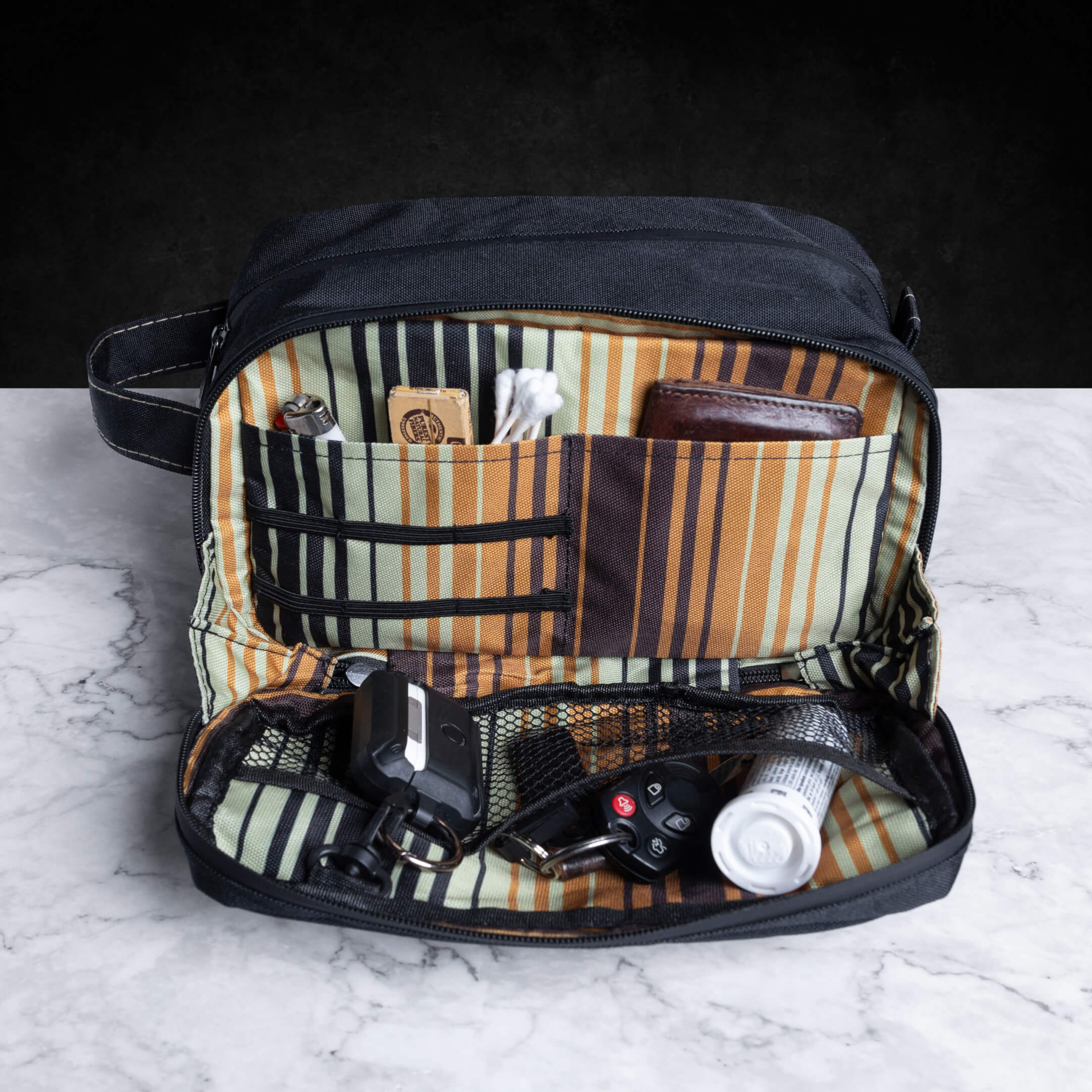 Smuggler 2.0 Travel Bag | Limited-Edition | Fast, Worldwide Smuggler 2.0 Travel Bag | Limited-Edition | Fast, Worldwide