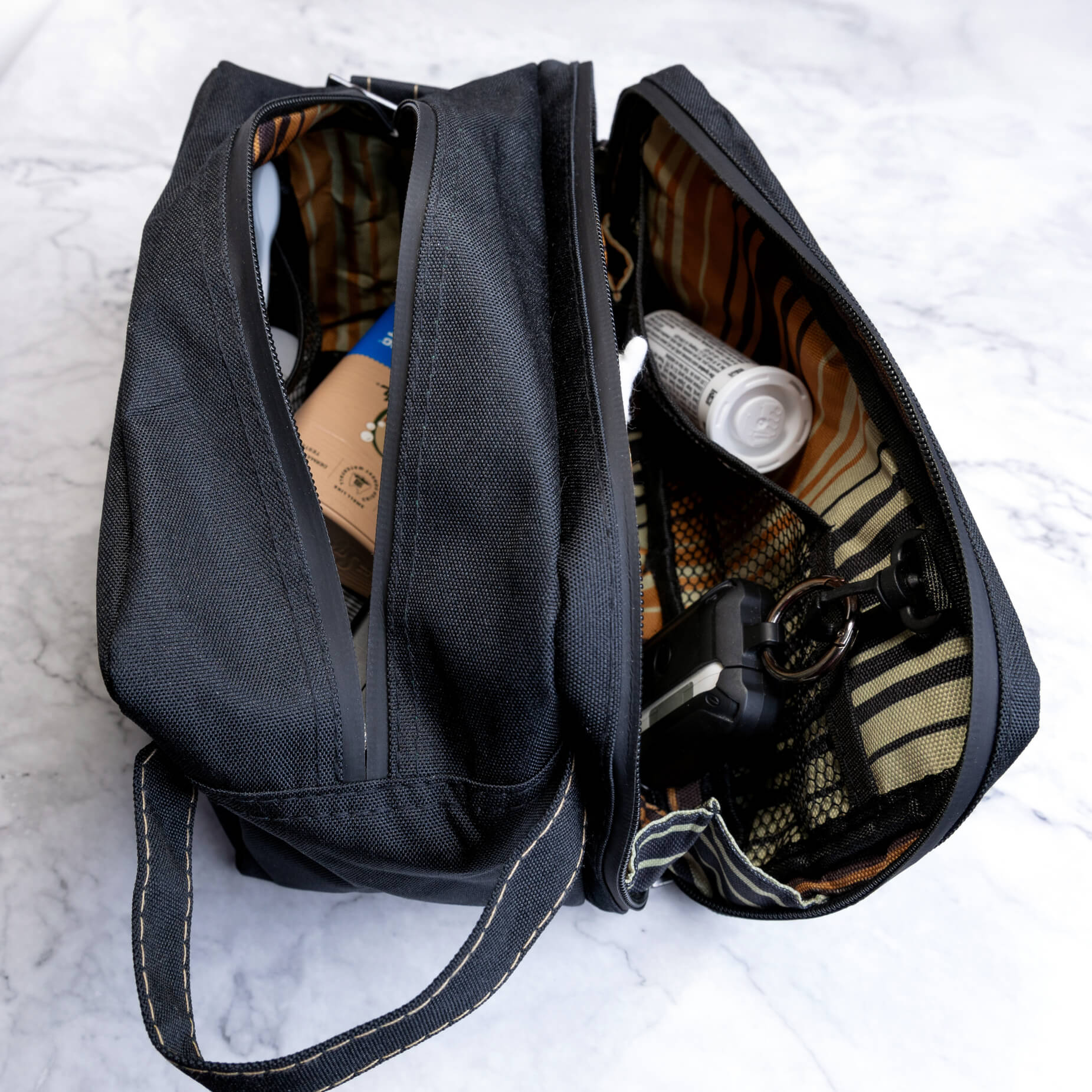 Smuggler 2.0 Travel Bag | Limited-Edition | Fast, Worldwide Smuggler 2.0 Travel Bag | Limited-Edition | Fast, Worldwide